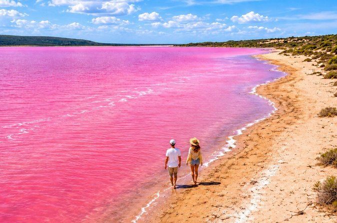 Perth 2-Day Tour: Pinnacles, Pink Lake & Stargazing (Tue, Thu)
