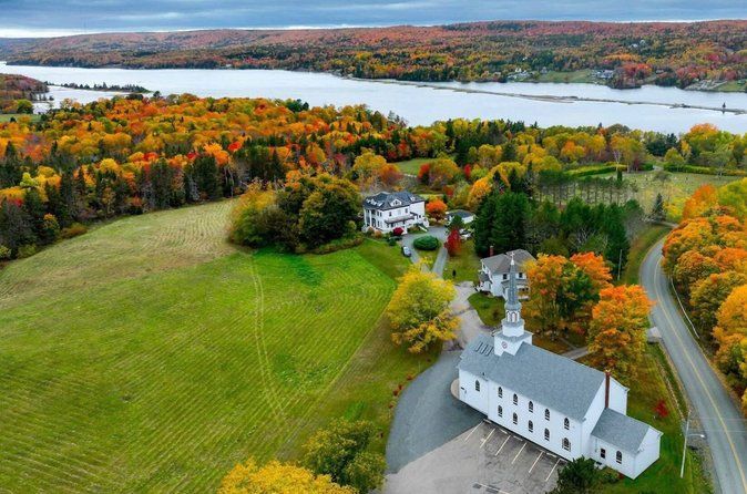 private tour: Sydney City Lakes to Lighthouse of Cape Breton