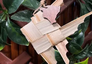 Lau Niu Christmas Ornament Workshop on the Big Island