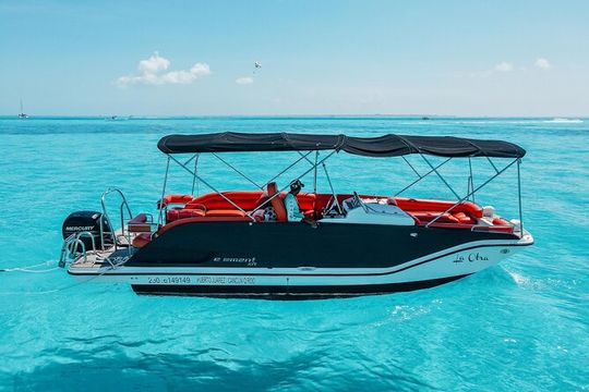Private Cancun Boat Trip to Isla Mujeres with Snorkeling