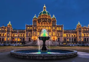 Victoria Sightseeing & Butchart Gardens Holiday Lights Tour