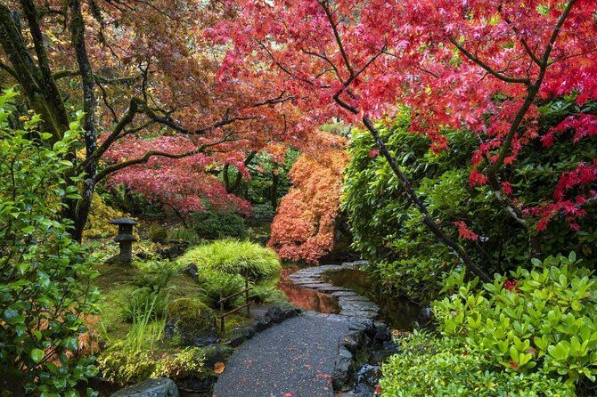 Victoria Butchart Gardens & Gulf Island Ferry tour from Vancouver