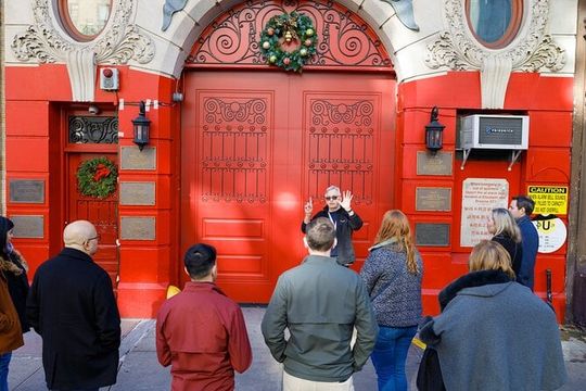 Christmas City Lights Walking Tour in New York