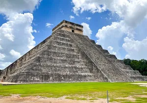 Early tour in Chichen itza : cenote & tequila tasting