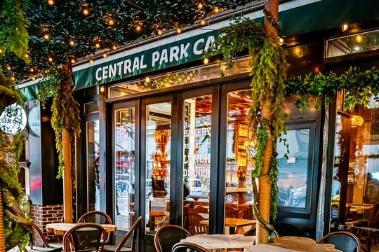 Central Park Cafe: Scenic Lunch & Dinner Experience in NYC
