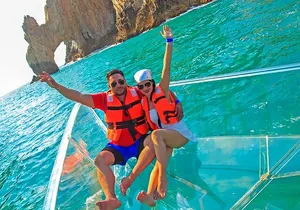 Los Cabos Transparent Boat Experience towards the Arch