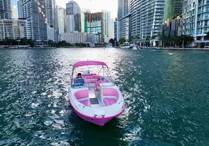Private Boat Rental in Miami for 10 People