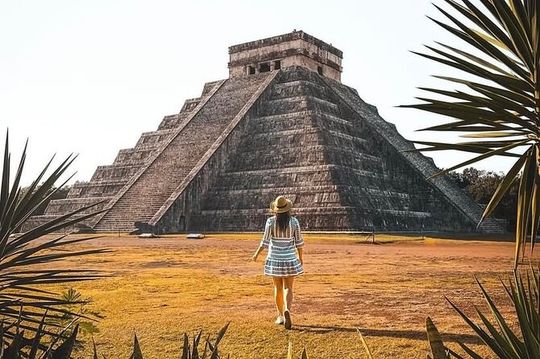 Chichén Itzá, hubiku, Ik kil cenotes and Valladolid in One day