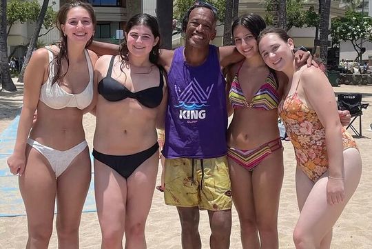 Waikiki Beginner Surfing lessons: Private, Group, & Family Option