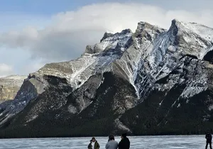 Canadian Rockies Day Trip Emerald Lake Peyto Lake and Lake Louise