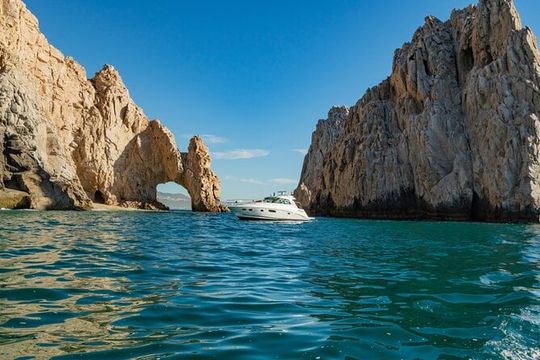 Private Yacht Charter in Cabo San Lucas