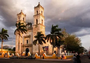 Chichen Itza Cenote and Valladolid Day Tour with Tequila Tasting