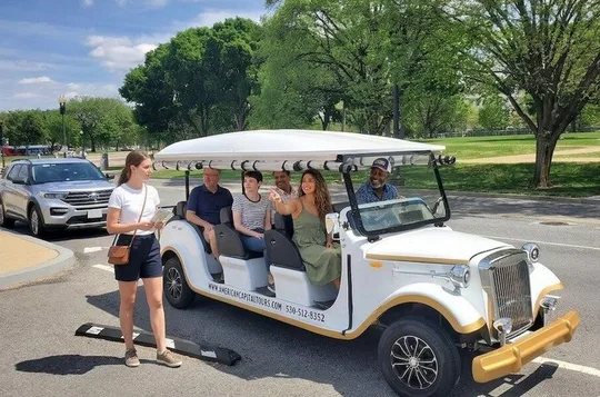 DC'S Monuments&History Guided Moonlight Small Group Open-Air Tour