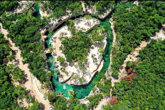 Cenotes Casa Tortuga with Tulum Ruins Day Trip