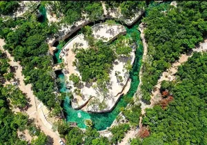 Cenotes Casa Tortuga with Tulum Ruins Day Trip