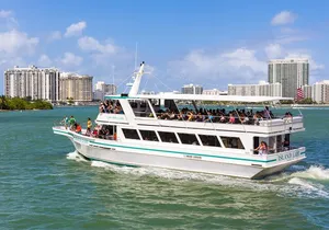 Biscayne Bay Boat Tour Explore Miami's Skyline and Mansions