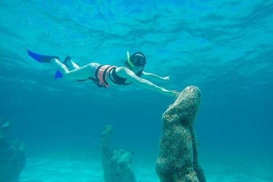 Isla Mujeres Tour with buffet, open bar and snorkeling Sunken Boat