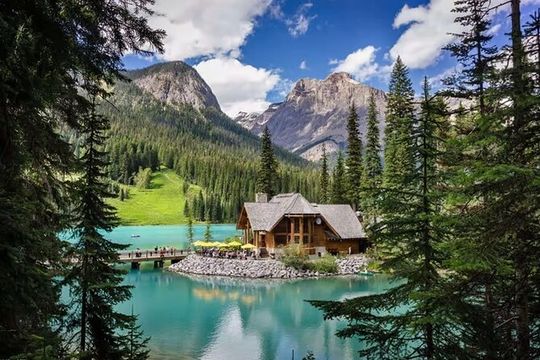Moraine Lake, Emerald Lake, Louise, Johnston Canyon & Banff Town