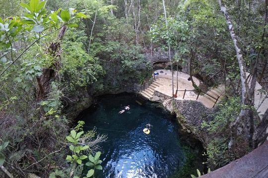 Reef Snorkel + 3 Cenotes with local food experience!