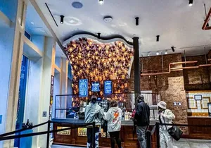 Private Family Tour: Chocolate, Pizza and City Fun