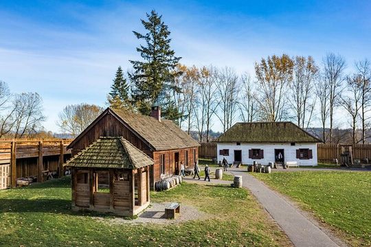 Vancouver: Private Fort Langley and Fraser Valley Day Trip