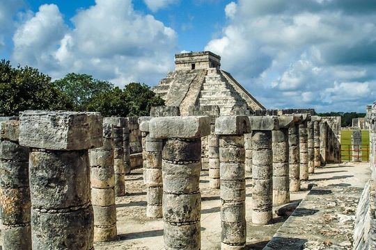 Shared Guided Day Tour to Chichen Itza with Tequila Tasting