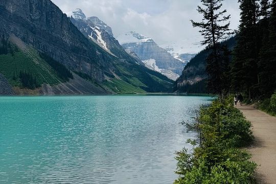 Explore Yoho & Kootenay National Parks Guided Day Tour