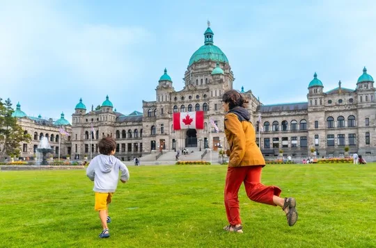 Victoria and Butchart Gardens 1-Day In-Depth Tour from Vancouver