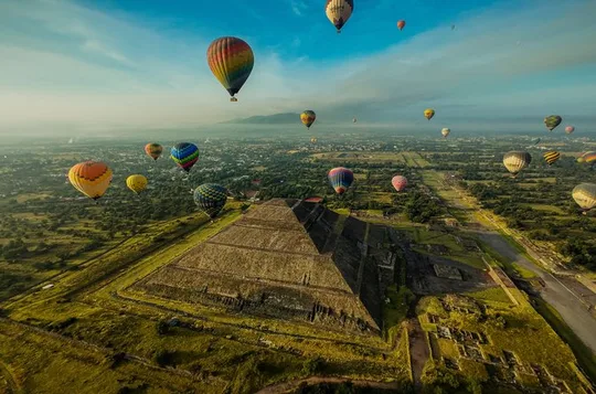 Hot Air Balloon Flight in Teotihuacan at Sunrise All-Inclusive