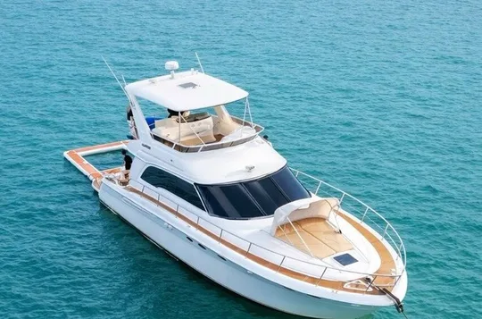Luxury Yacht Rentals + 2 Free JetSkis - City Views - 60 ft Yacht