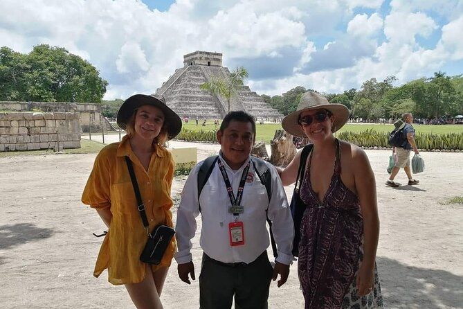 Teotihuacan Pyramids & Basilica of Guadalupe All-Inclusive