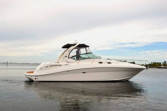 Private Yacht Rental 58 ft + 2 Jet Ski | Miami Boat Charter