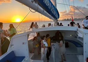 2-hour Private Catamaran Sunset Sail in Waikiki (For Large Group)