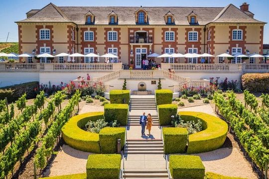 8hr Private Wine Tour in Napa and Sonoma with Priority Wine Pass