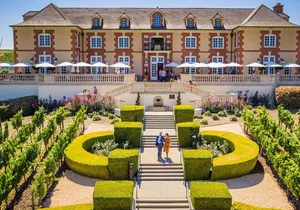 8hr Private Wine Tour in Napa and Sonoma with Priority Wine Pass