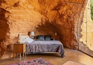 Grand Staircase Homestead Rock House Stay and Backcountry Tours