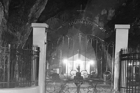 A Ghostly Encounter: A Haunting Golf Cart Tour of St. Augustine