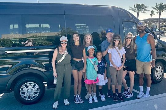 Shuttle Transfer from Hotels to Universal Studios