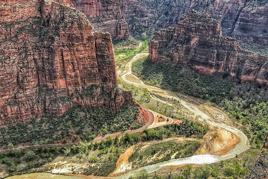 Vegas Iconic Road Trip to Zion National Park