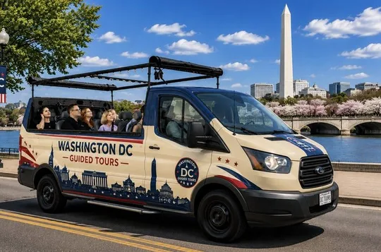 Washington DC Monuments & US History Guided Open-Air CruiserTour