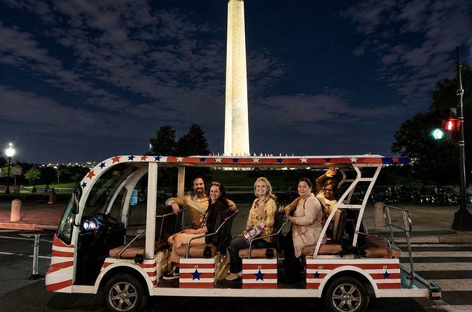 Washington DC Monuments & US History Moonlight Guided E-Cart Tour