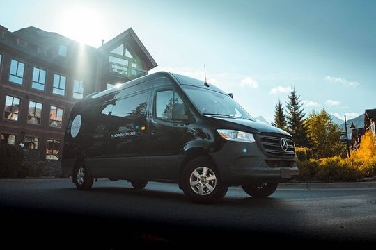 Moraine Lake and Lake Louise Private Tour(5hr) from Banff/Canmore