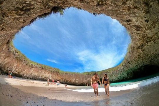 Marietas Islands Snorkeling Adventure with Open Bar and Lunch