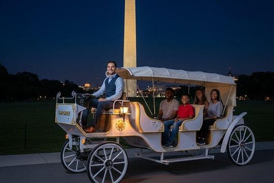 Washington DC Monuments Guided Carriage Moonlight Tour