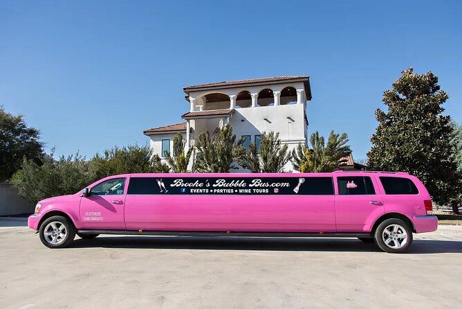 Private Pink Aspen Limo Wine Tour in Fredericksburg