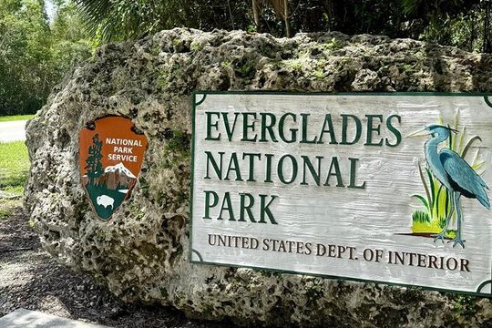 Everglades Wildlife-Airboat-Farm and Tasting from Miami