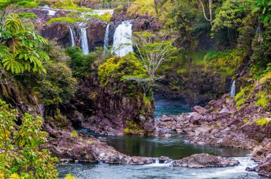 Hilo Private: Waterfalls and Mauna Kea Visitor Center Experience