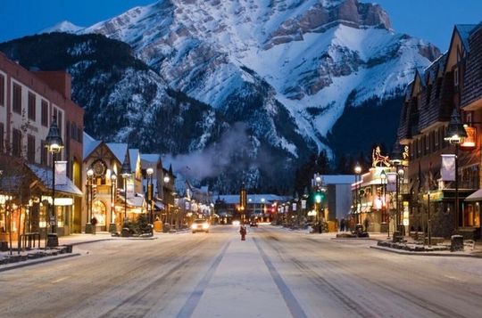 Private Group Tour: Banff & Moraine Lake Rockies Adventure