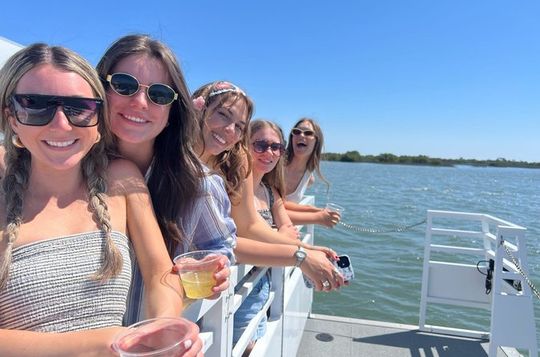 Brunch and Bottlenose Dolphin Cruise in St Augustine