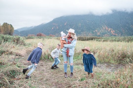 Family Photography Session in Scenic Vancouver
